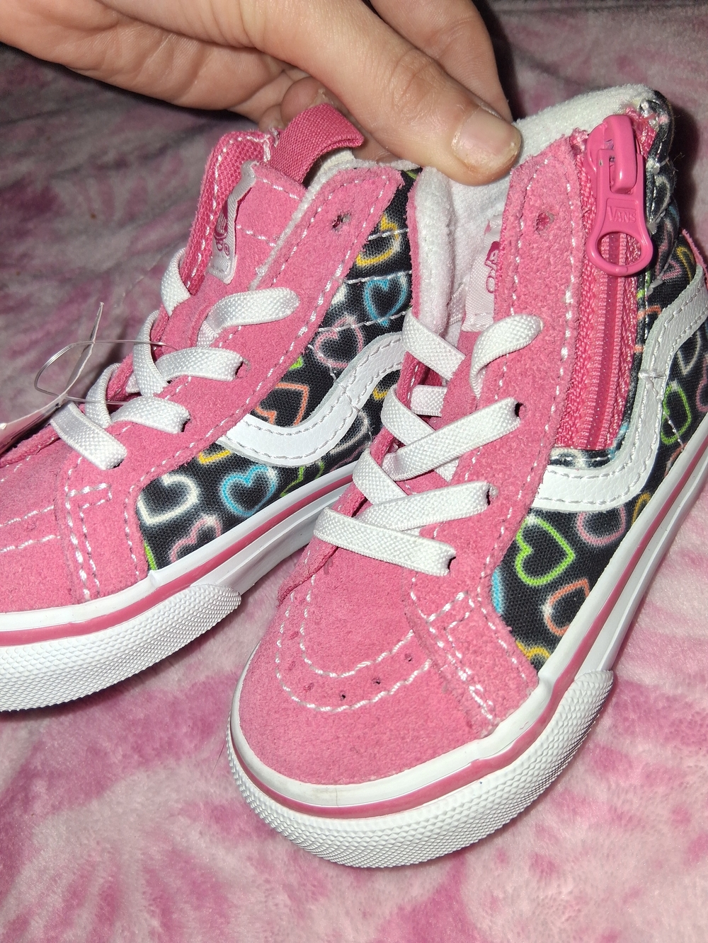 Vans Kids Pink Heart-Print High Top Sneakers